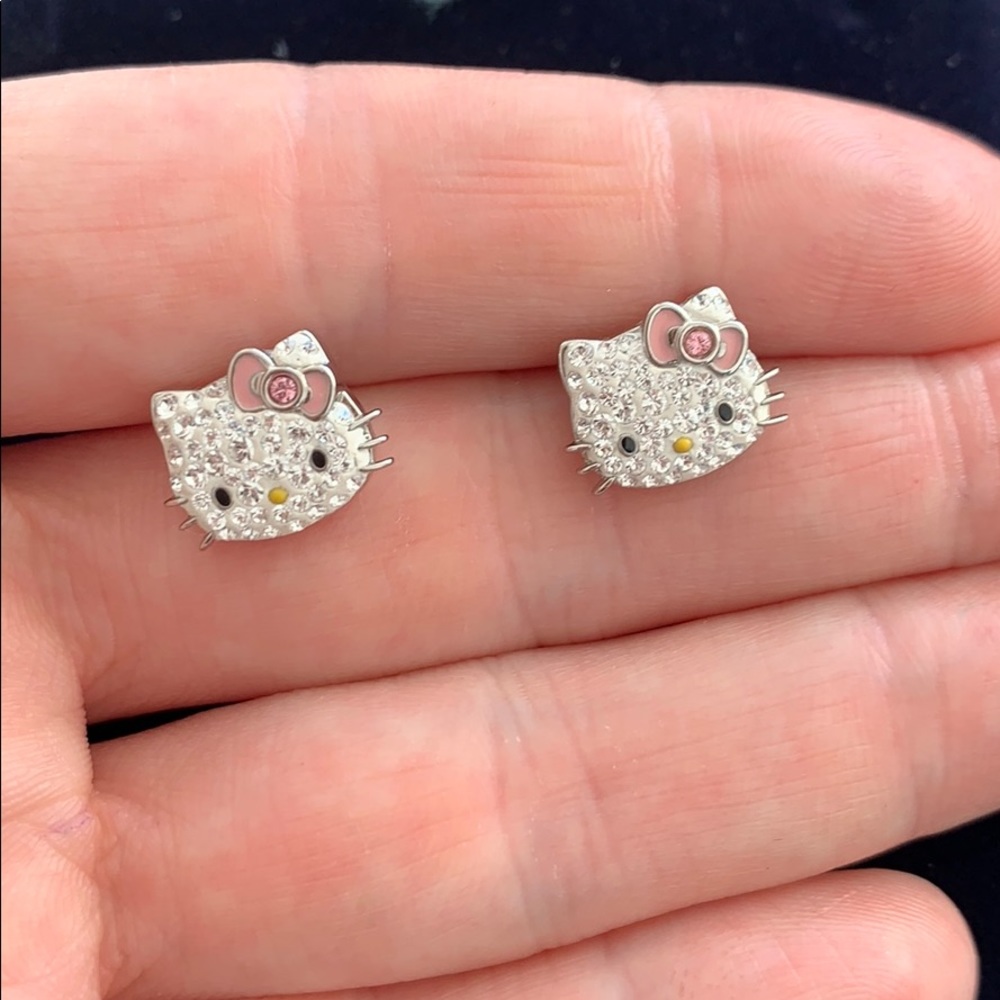 SWAROVSKI Hello Kitty Studs